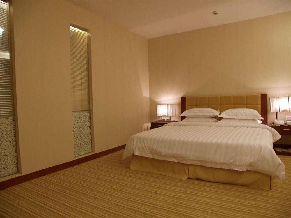 Long Zhou Grand Hotel قوانغتشو المظهر الخارجي الصورة