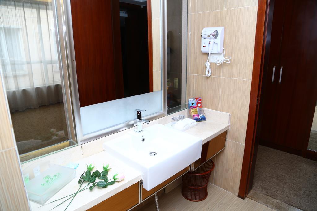 Long Zhou Grand Hotel قوانغتشو الغرفة الصورة