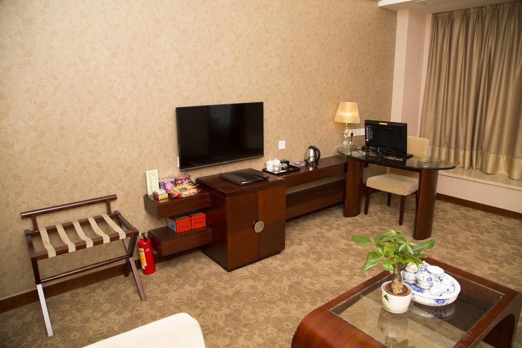 Long Zhou Grand Hotel قوانغتشو الغرفة الصورة