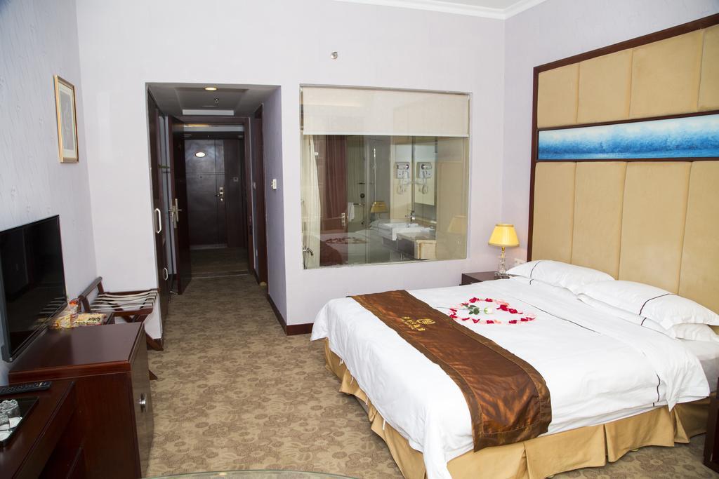 Long Zhou Grand Hotel قوانغتشو الغرفة الصورة