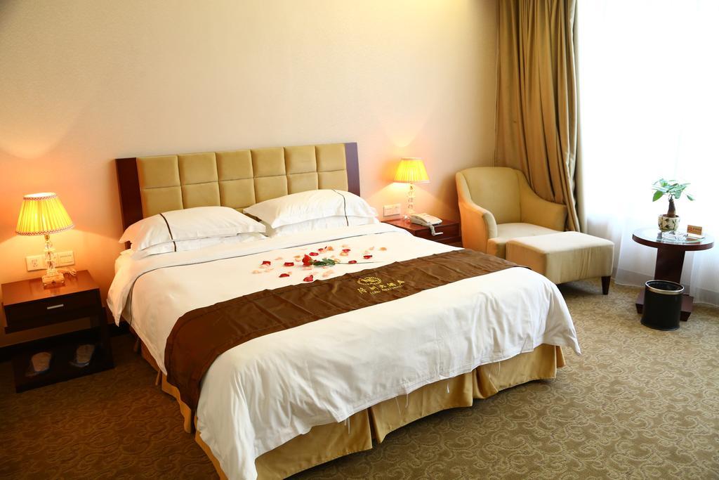 Long Zhou Grand Hotel قوانغتشو الغرفة الصورة